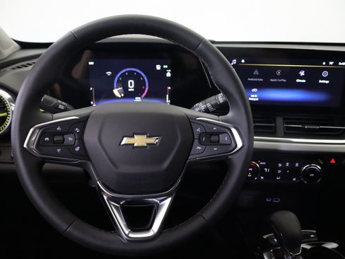 New 2026 Chevrolet Trax LT w/ Driver Confidence Package FWD image 23