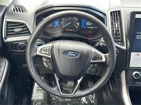 Used 2024 Ford Edge SEL image 11