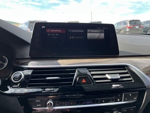 Used 2017 BMW 530i w/ Premium Package image 38