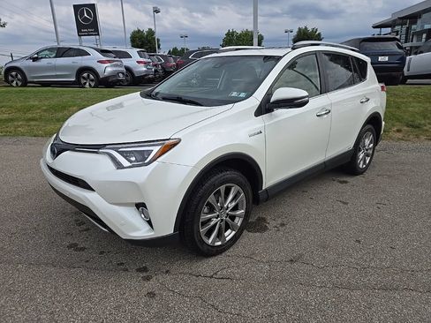 Used 2018 Toyota RAV4 Limited w/ Advanced Technology Package AWD/4WD image 12