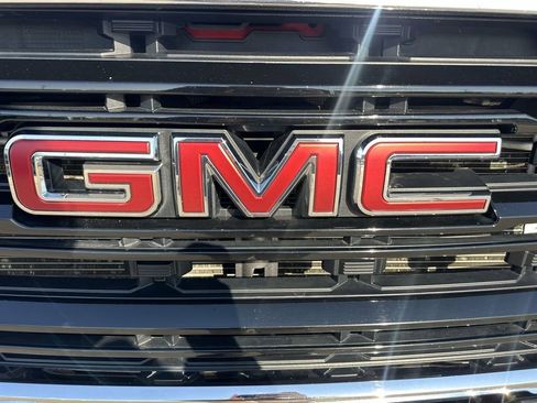 Certified 2021 GMC Sierra 2500 4x4 Crew Cab w/ Gooseneck/5TH Wheel Package image 30