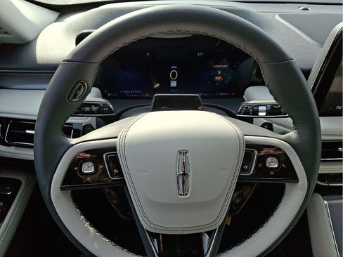 New 2026 Lincoln Aviator AWD image 16