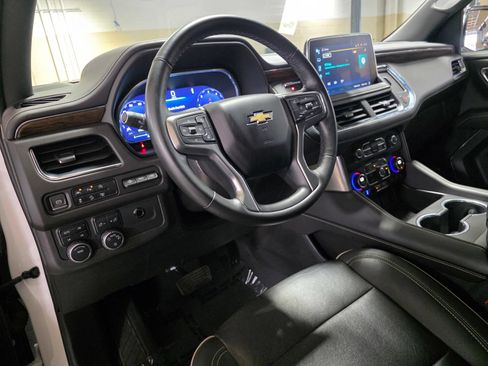 Used 2023 Chevrolet Tahoe Premier AWD/4WD image 28