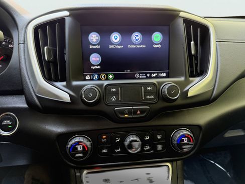 Used 2022 GMC Terrain SLT image 22