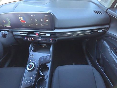 New 2026 Kia Sportage LX FWD image 29