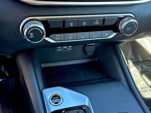 New 2025 Nissan Altima 2.5 SV FWD image 15