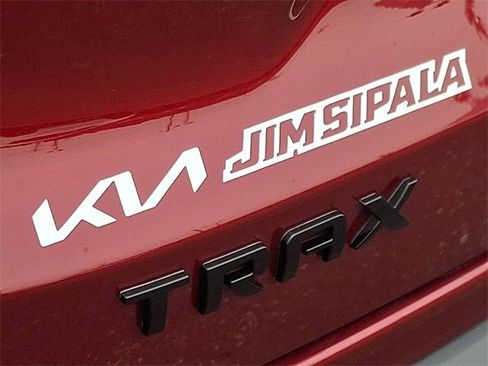 Used 2024 Chevrolet Trax RS w/ Driver Confidence Package image 28