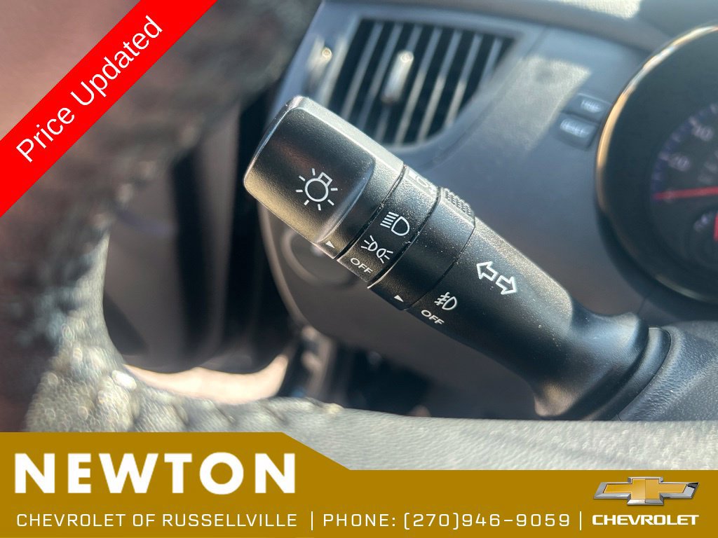 Used 2012 Hyundai Genesis 3.8 RWD image 16