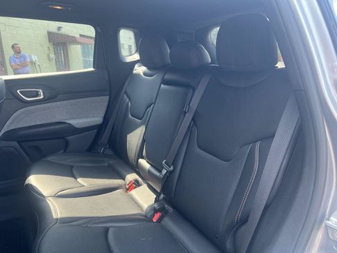 Used 2023 Jeep Compass Latitude AWD/4WD image 12