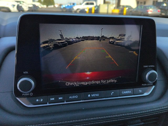 Used 2025 Nissan Rogue S FWD image 20