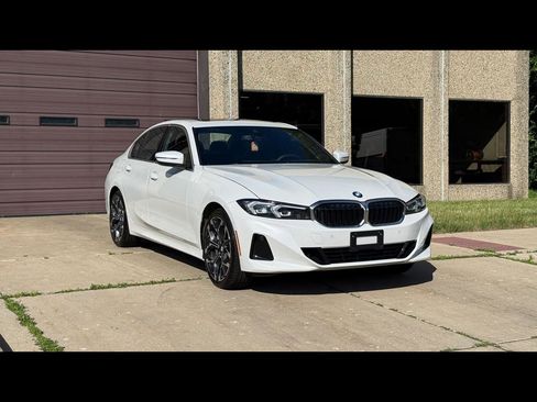Used 2026 BMW 330i Sedan RWD image 1