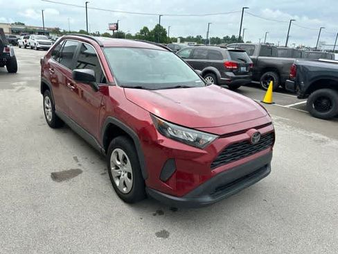 Used 2019 Toyota RAV4 LE FWD image 23
