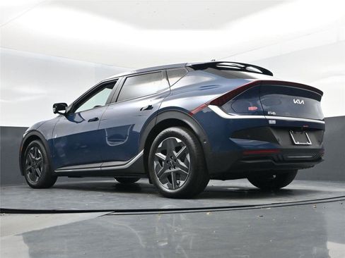 New 2025 Kia EV6 Light w/ Light LR Technology Package image 12