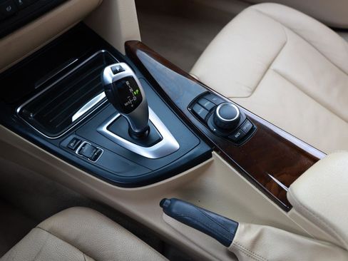 Used 2013 BMW 328i Sedan RWD image 36