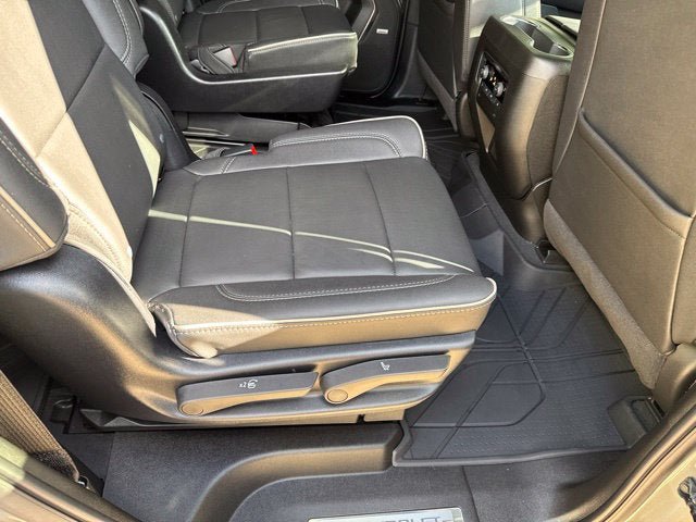 Used 2025 Chevrolet Tahoe Premier AWD/4WD image 29