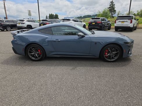 Used 2025 Ford Mustang Dark Horse RWD image 7