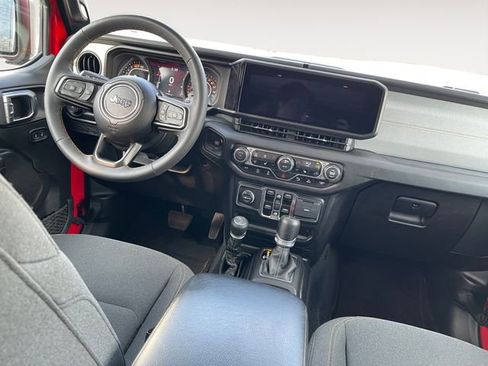 Used 2024 Jeep Wrangler Unlimited Sport AWD/4WD image 10