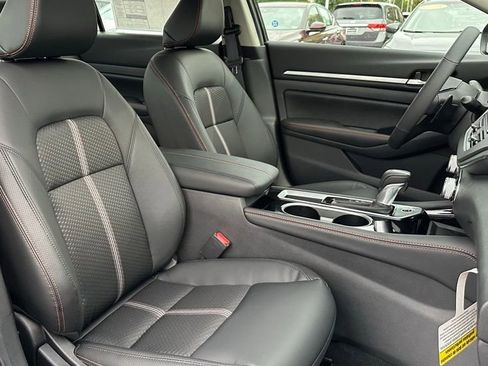 New 2025 Nissan Altima 2.5 SR image 25