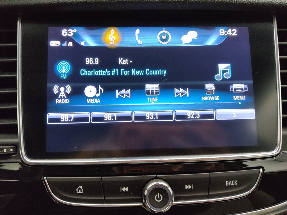 Used 2020 Buick Encore Preferred AWD/4WD image 25