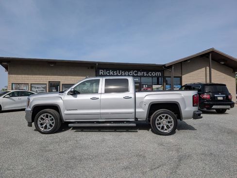 Used 2017 GMC Sierra 1500 SLT w/ SLT Premium Package AWD/4WD image 11