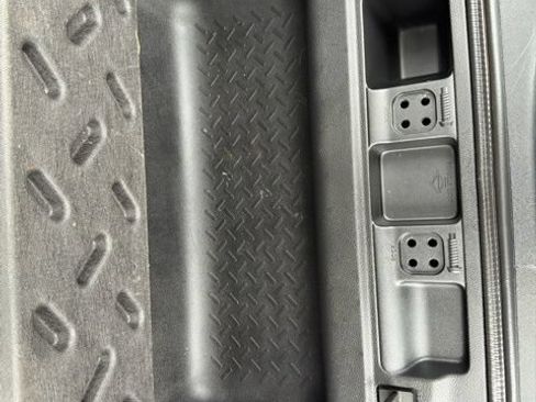 Used 2012 Jeep Wrangler Unlimited Sport AWD/4WD image 28