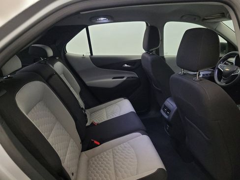 Used 2019 Chevrolet Equinox LS FWD image 19