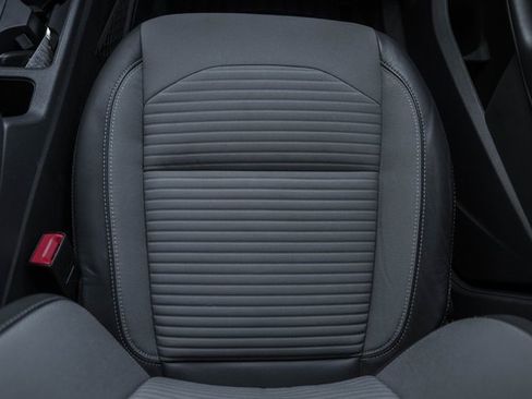 Used 2019 Ford Escape SE image 35