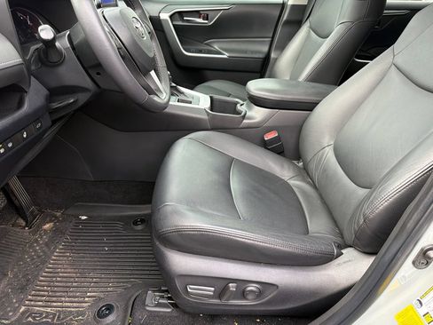 Used 2023 Toyota RAV4 XLE w/ Convenience Package AWD/4WD image 14