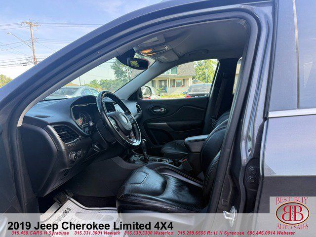 Used 2019 Jeep Cherokee Limited AWD/4WD image 10