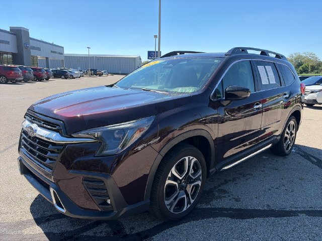 Used 2025 Subaru Ascent Touring AWD/4WD image 3