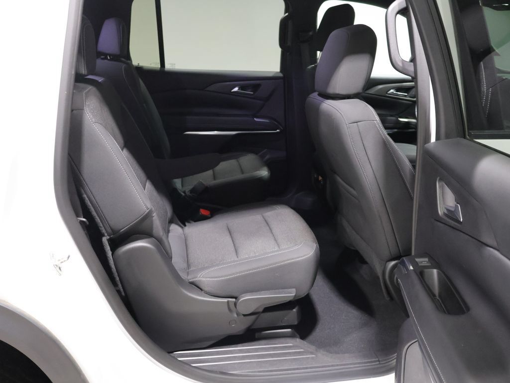 Used 2024 Chevrolet Traverse LT w/ Midnight/Sport Edition AWD/4WD image 22