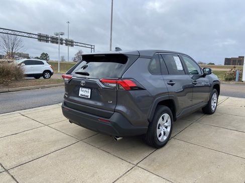 Used 2025 Toyota RAV4 LE image 10