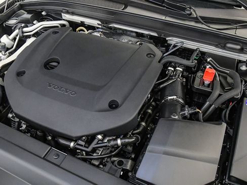 Certified 2023 Volvo S90 B6 Plus AWD/4WD image 27