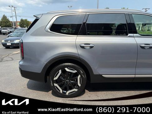 Certified 2024 Kia Telluride EX w/ EX Captain's Chair Package AWD/4WD image 7