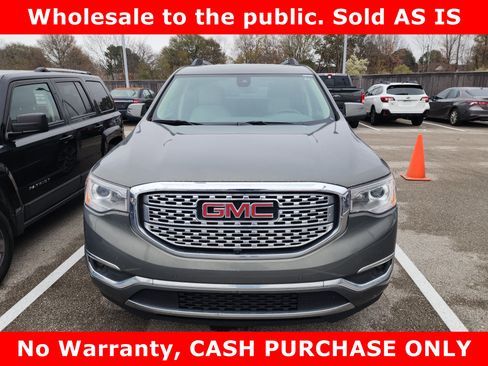 Used 2017 GMC Acadia Denali w/ Technology Package image 3