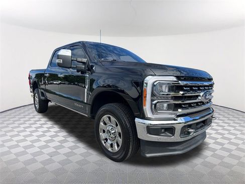 Used 2023 Ford F250 Lariat w/ Lariat Ultimate Package image 3