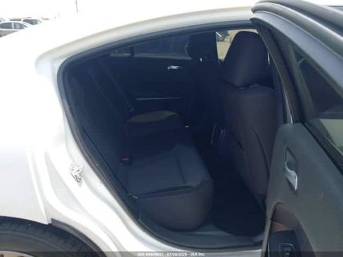Used 2020 Dodge Charger SXT RWD image 8