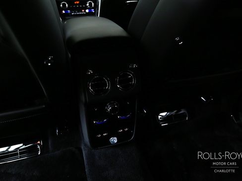 Used 2026 Rolls-Royce Cullinan AWD/4WD image 22