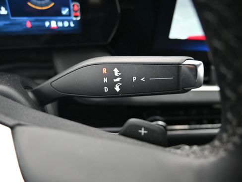 Used 2026 Chevrolet Equinox LT AWD/4WD image 19