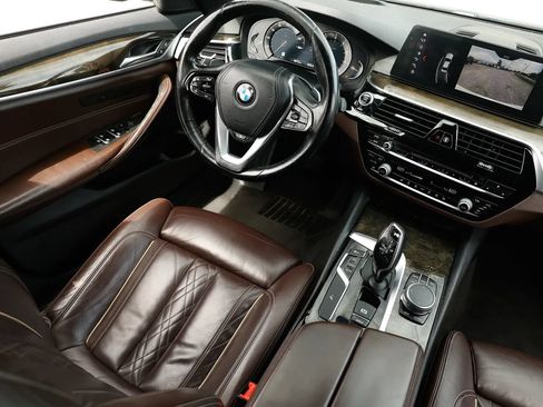 Used 2018 BMW 530i xDrive AWD/4WD image 11