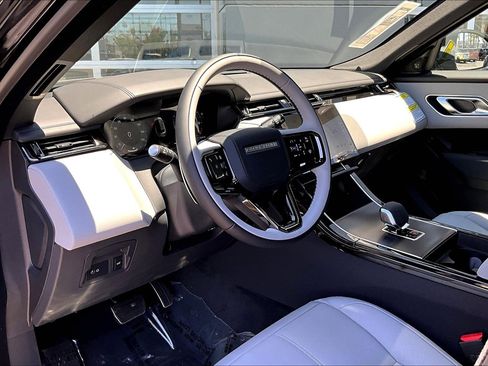 New 2026 Land Rover Range Rover Velar Dynamic SE image 6