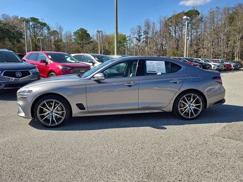 Used 2025 Genesis G70 2.5T image 5