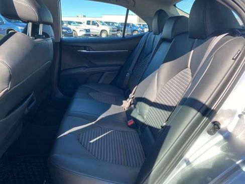 Used 2022 Toyota Camry SE image 16
