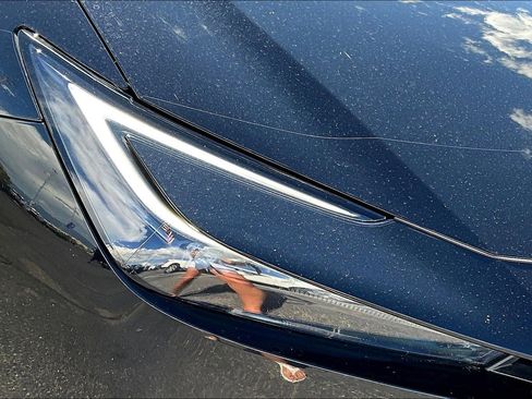 Used 2024 Toyota Prius XLE image 32