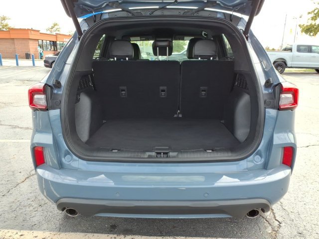 Used 2023 Ford Escape ST-Line w/ Tech Pack #1 AWD/4WD image 9