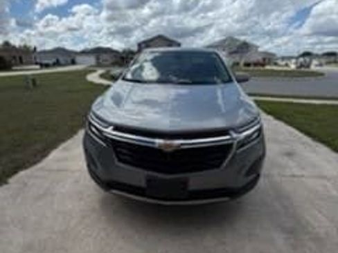 Used 2023 Chevrolet Equinox LT image 2