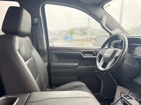 Used 2023 GMC Sierra 1500 SLT AWD/4WD image 18