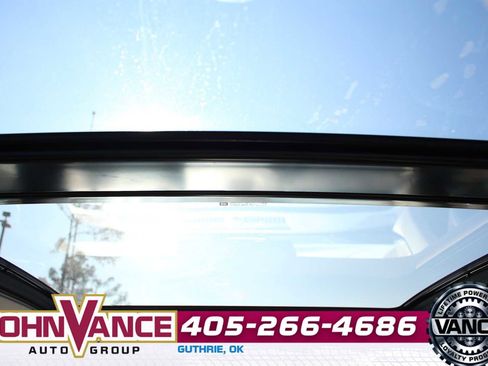 Used 2022 GMC Terrain Denali w/ Denali Premium Package image 25