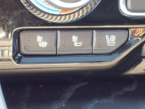 Used 2023 GMC Yukon Denali Ultimate image 8