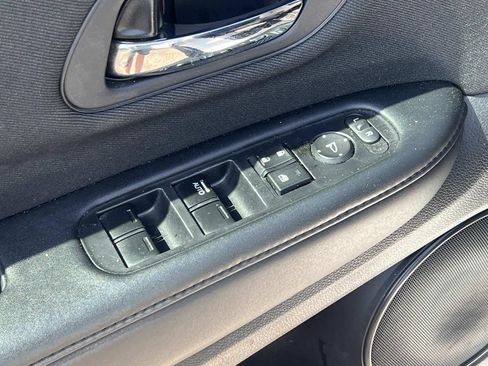 Used 2021 Honda HR-V Sport image 13